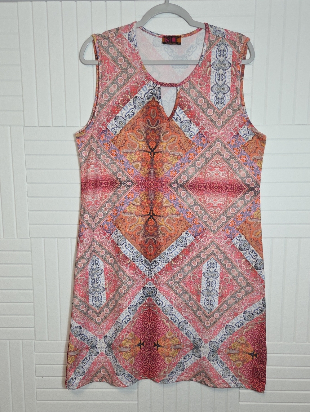 Isle Sleeveless Keyhole Ornate Dress Size  L